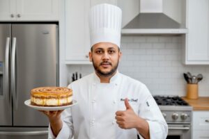 Cinnamon Roll Honeybun Cheesecake